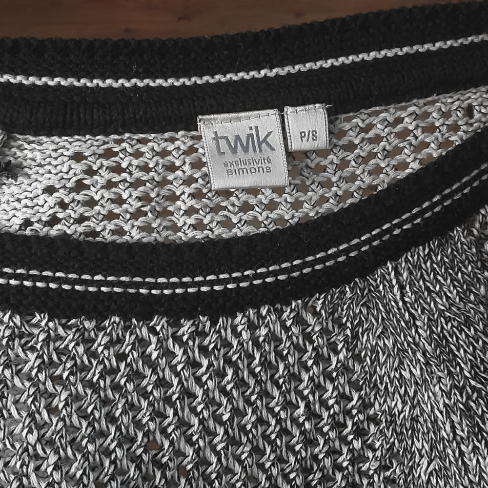 Twik Grey Knitted Sweater with Pink Stripes - Picture 7 of 8